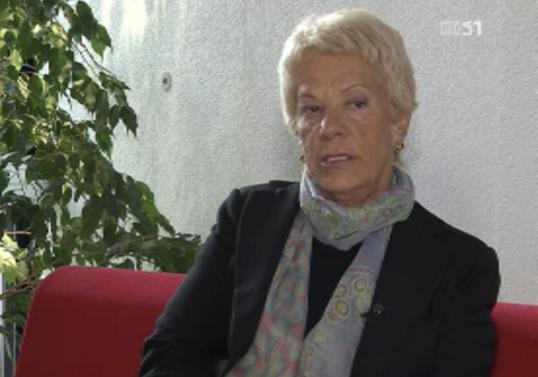 Carla Del Ponte, membro della commissione d'inchiesta Onu sui crimini in Siria intervistata dalla tv della Svizzera italiana (foto RSI / Falafel Cafè)