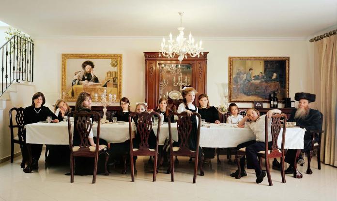 "La famiglia Weinfeld, Gerusalemme 2009" (foto Frédéric Brenner / Howard Greenberg Gallery)